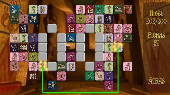Pyramid Quest 2: tablero de fichas con jeroglíficos y dos piezas unidas por un camino